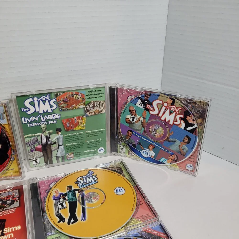 The Sims Lot of 4 PC Cd Hot Date, Vacation, Livin Large, Games